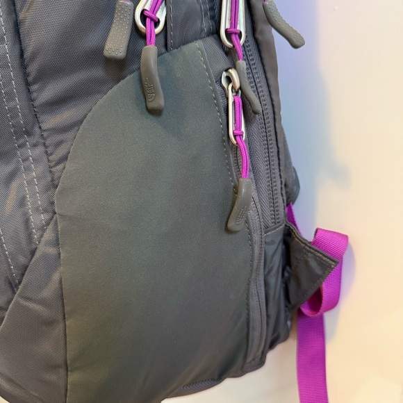 ⭐The North Face Surge II Backpack⭐ - Picture 7 of 11